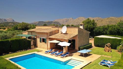Lovely villa near Port Pollensa by Renthousing