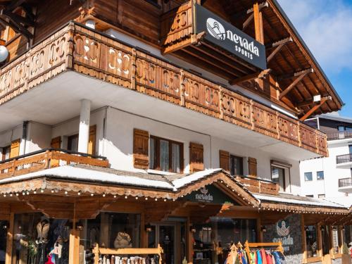 Appartement Spacieux aux Gets, 2 Chambres, Balcon Sud, Proche Pistes et Commerces
