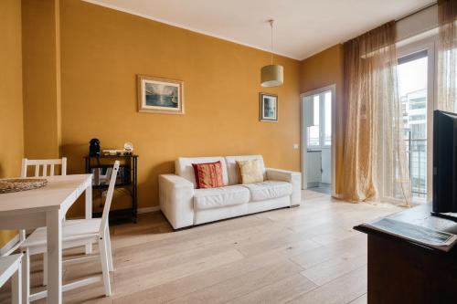 Just Urban Stays - Elegant 1-BR flat in Solari area - 2 min Metro M4