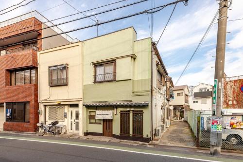 居酒屋バーを貸切,広いキッチン,79m2,浅草エリア,駅10分以内,戸建全て貸切,10名可,羽田空港直通