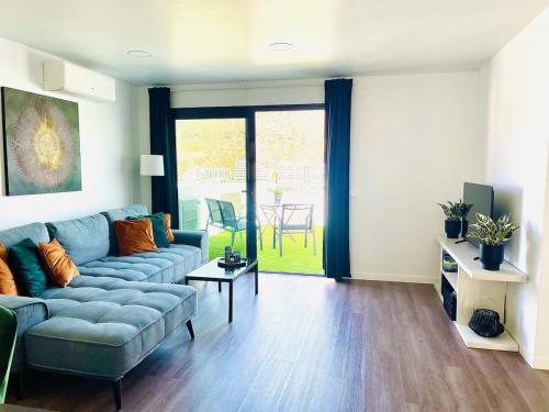 Canaima Zen - Sea View, Terrace & Heated Pool