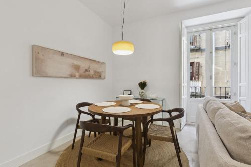 Central Madrid 2BR2BA Comfort Convenience