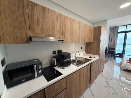 Cuina o zona de cuina de Luxury canal view studio