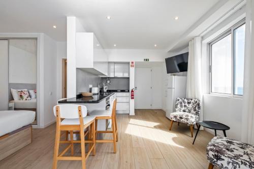 Step To The Sea 5, by Pausa Holiday Rentals