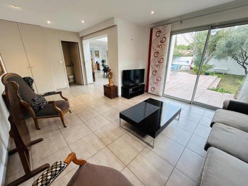 Villa piscine clim wifi calme