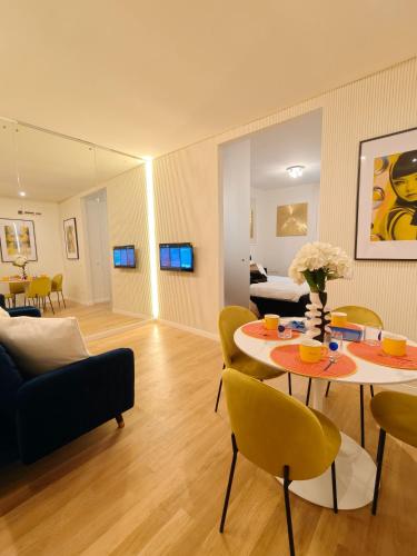 Chic Liberty Flat in Porta Venezia Milan center, Subway 1 min, AC, WiFi