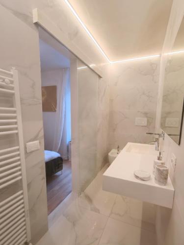 Chic Liberty Flat in Porta Venezia Milan center, Subway 1 min, AC, WiFi