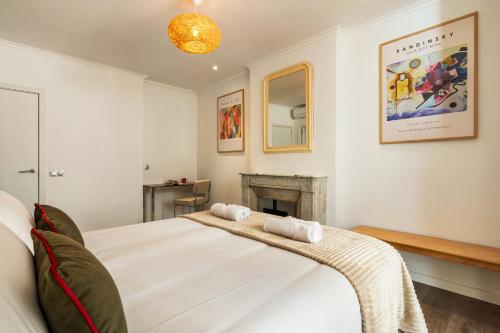 Eixample Pedestrian Gem Balcony Bathtub AC