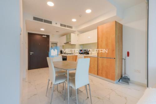 MCRE Modern 1 Bedroom in Raha loft 1