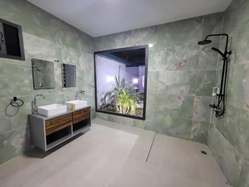 Bany a MILLENIUM SUITES - Piscine privée