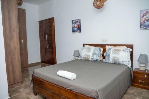 Lova arba lovos apgyvendinimo įstaigoje Gkimmo