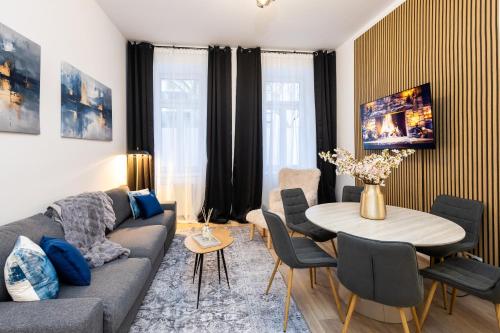 Foto Brand New Bright 2BR Apartment l Near Park & Metro 5
