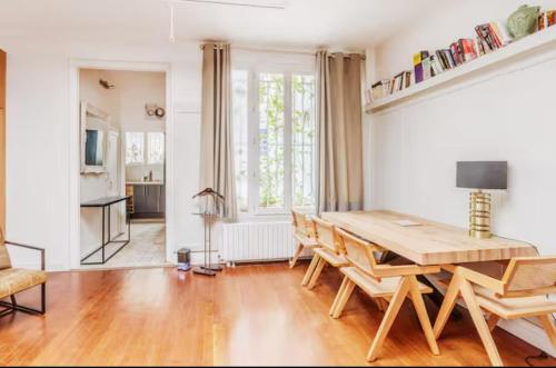 Bright and quiet Parisian apartment