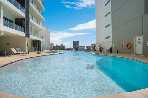 Inner City Apt Pool Free Parking