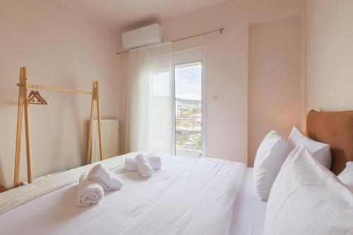 Atelier Poly - Two Bedroom Apartment for 5 Persons -50m to Metro Sintrivani Station- 6th floor plain View - Center -