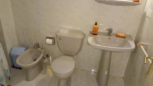 Koupelna v ubytování Faraya Residencia