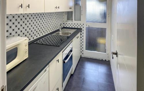 Gorgeous Apartment In Fuengirola