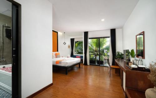 Central Corner d'Angkor — View (from property/room)