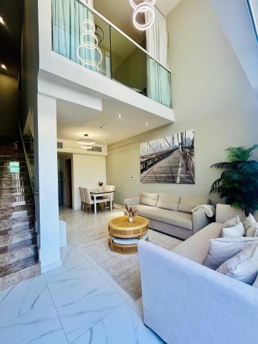 Modern brand new Loft Townhouse in Dubai