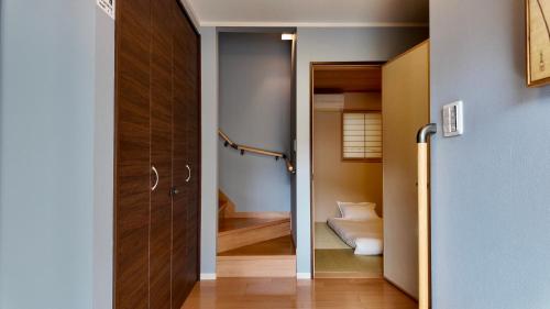 JIA Karin Osaka 嘉麟 Modern Luxury Private Villa Terrace 4 Bedrooms Sleeps Up to 11-12 Guests