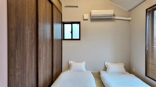 JIA Karin Osaka 嘉麟 Modern Luxury Private Villa Terrace 4 Bedrooms Sleeps Up to 11-12 Guests