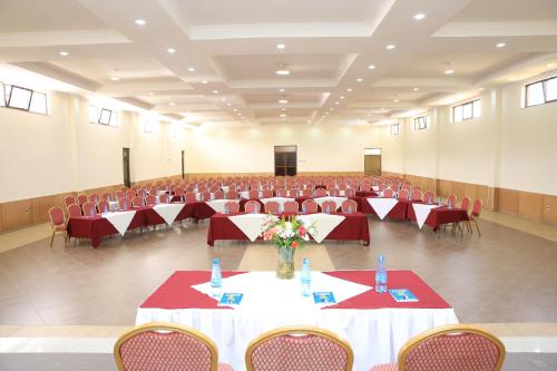 Restoran atau tempat lain untuk makan di Yaya Africa Athletics Village