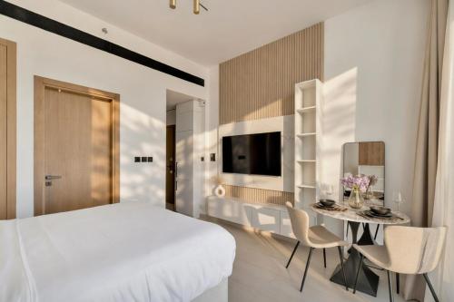 Modern Studio Apartment in Binghatti Tulip with Pool, Parking, Gym