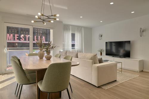 City Center Romantic Suite by Virkin Suites