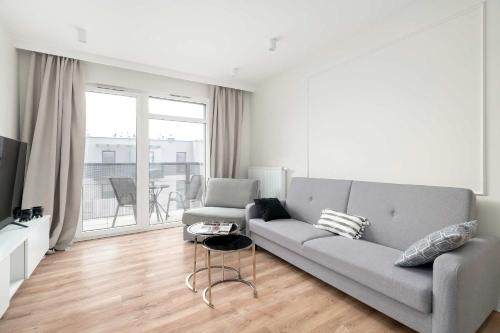 Przestronny Apartament z 2 Sypialniami by Noclegi Renters