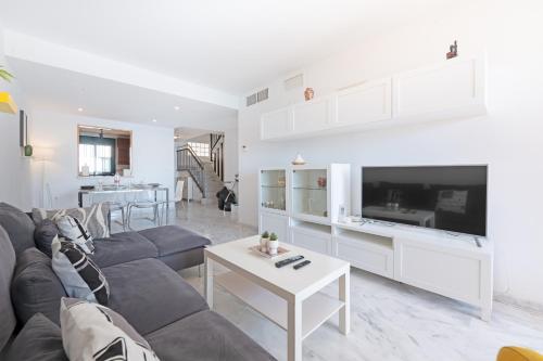 4 Bed Duplex with Stunning Sea Views
