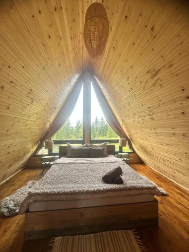 Foto sihtkohas Mărişel asuva majutusasutuse The Retreat Marisel galeriist