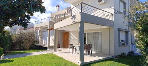 Lora's house