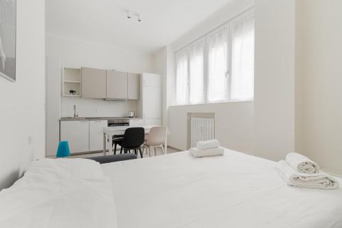 GuestHost - Comfy Studio near Gambara MM1