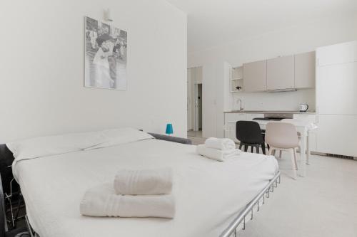 GuestHost - Comfy Studio near Gambara MM1