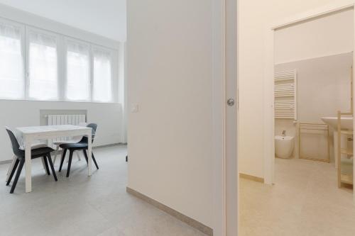 GuestHost - Comfy Studio near Gambara MM1