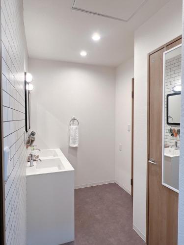CHILL HOUSE Spacious 82sqm Entire House 5min Walk Direct to KIX