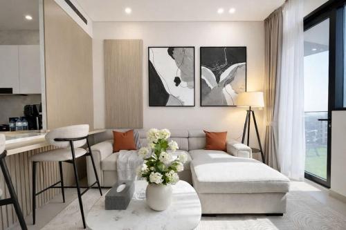 Luxury 1BR W Private Pool Binghatti Royale