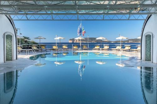 El Faro Hotel & Spa — Pool view