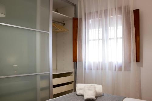 Recaredo Central Suite by Valcambre