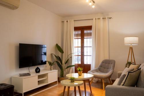 Recaredo Central Suite by Valcambre