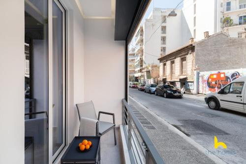 Modern Athenian Habitat near Acropolis & Metro!