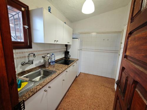 lovely bungalow with parking