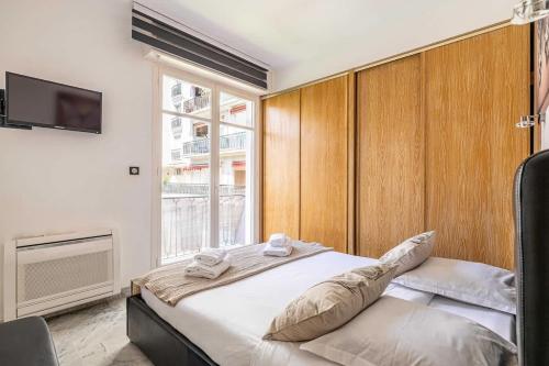 Charming 2BR Apartment 3 minutes from the sea
