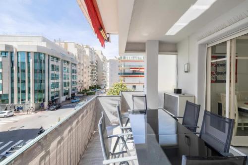 Charming 2BR Apartment 3 minutes from the sea