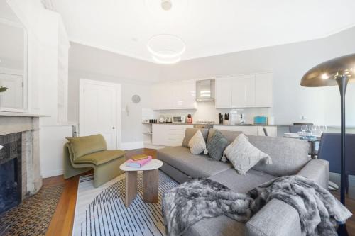 Foto Chic 1 Bed Terrace Apartment in Notting Hill FREE WIFI by City Stay Aparts London 1