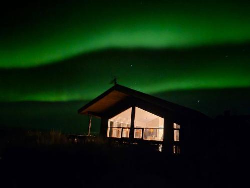 Golden Circle Lux Cabin/Cinema & Aurora Glasshouse