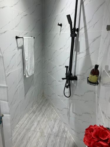 Et badeværelse på Studio flat in Legon
