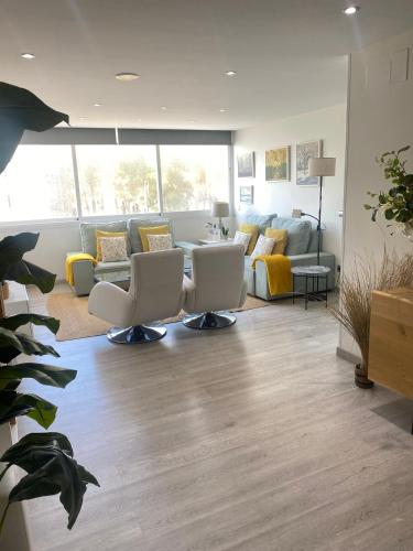 Homely Home Marbel Center Vistas Al Mar