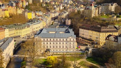 an aerial view of a city with buildings at Lázeňský Hotel Sadový Pramen in Karlovy Vary