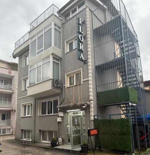Flora Otel 16 rooms